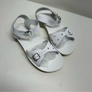 Salt water White Heart Kids Sandals size 2 NWOT